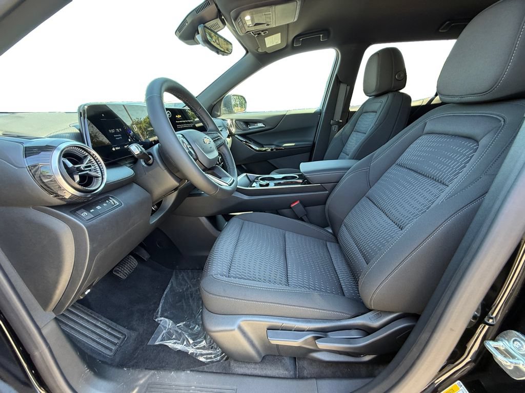 New 2027 Chevrolet Equinox LT w/ Safety and Technology Package AWD/4WD image 9