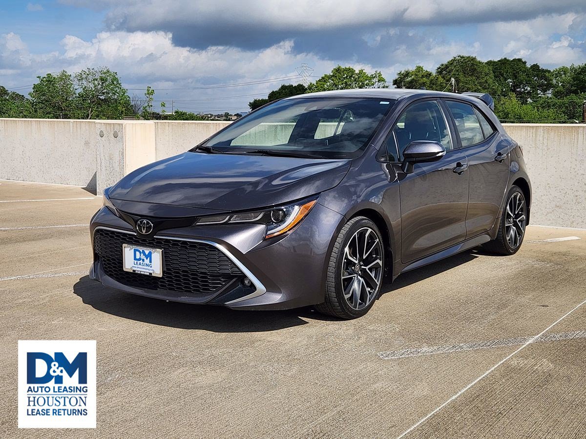 Used 2022 Toyota Corolla XSE FWD image 3