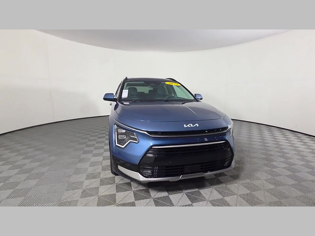 Used 2023 Kia Niro SX Touring FWD image 52