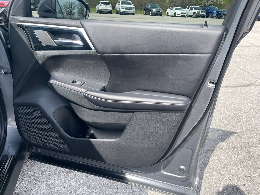 Used 2022 Mitsubishi Outlander SE image 20