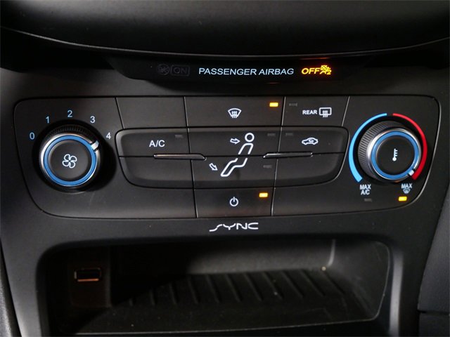 Used 2016 Ford Focus SE w/ SE Power Seat Package image 22