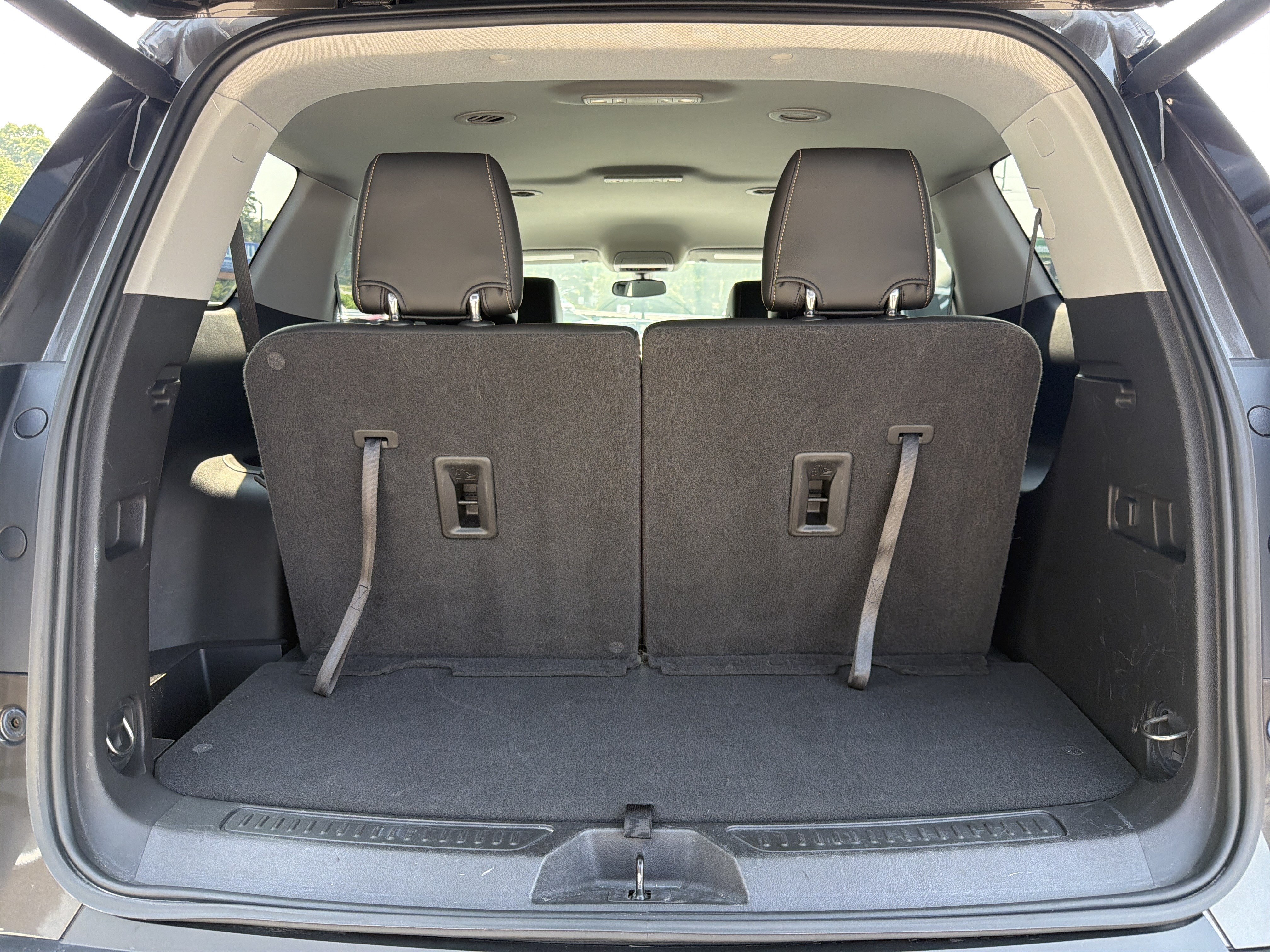 Certified 2020 GMC Acadia SLT w/ LPO, Floor Liner Package FWD image 19