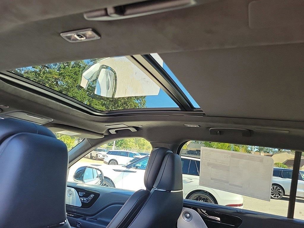 New 2025 Lincoln Aviator Black Label image 24