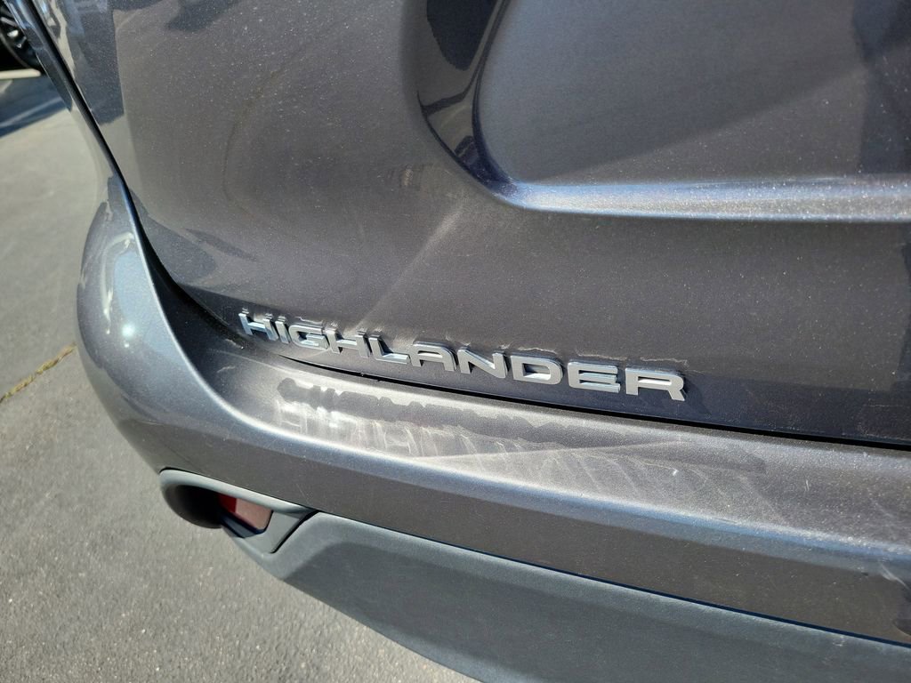 Used 2024 Toyota Highlander XLE image 23