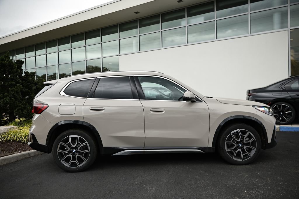 New 2026 BMW X1 xDrive28i AWD/4WD image 4