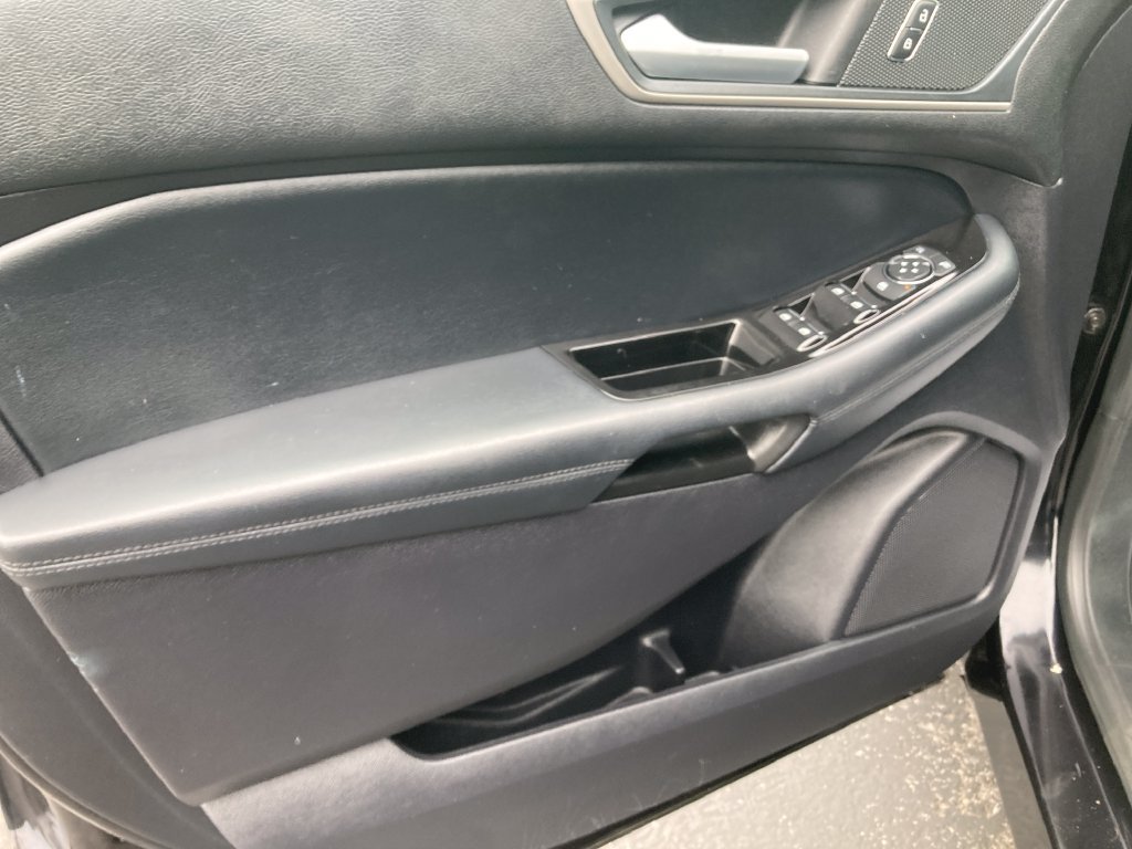 Used 2019 Ford Edge SEL w/ Equipment Group 201A AWD/4WD image 13