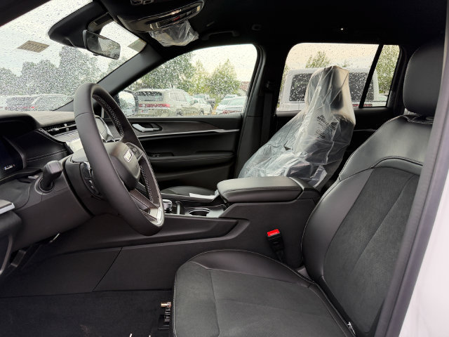 New 2026 Jeep Grand Cherokee Altitude AWD/4WD image 12