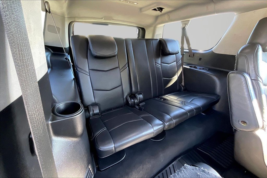 Used 2019 Cadillac Escalade ESV Premium Luxury RWD image 26