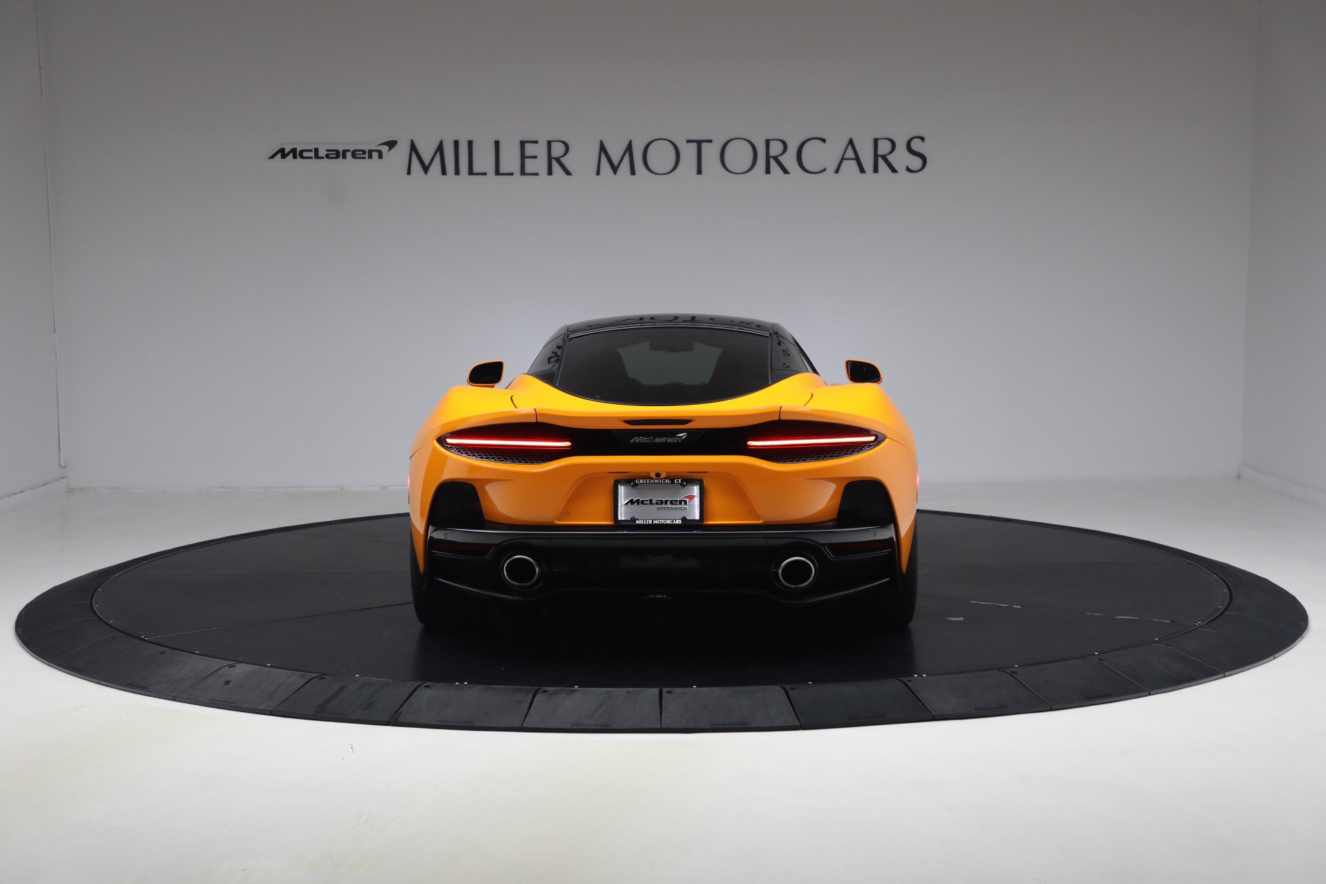 Used 2023 McLaren GT RWD image 6