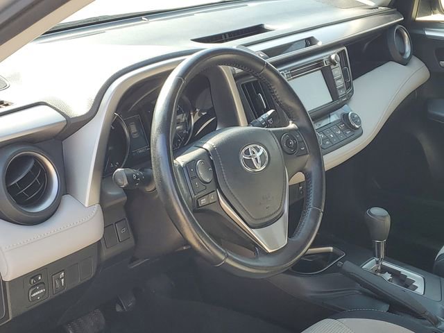 Used 2016 Toyota RAV4 XLE AWD/4WD image 19