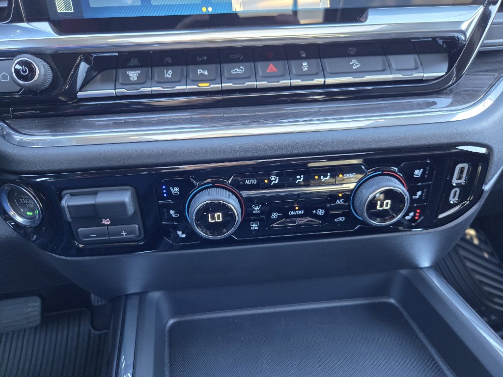 Used 2025 Chevrolet Silverado 3500 LTZ w/ LTZ Premium Package image 27