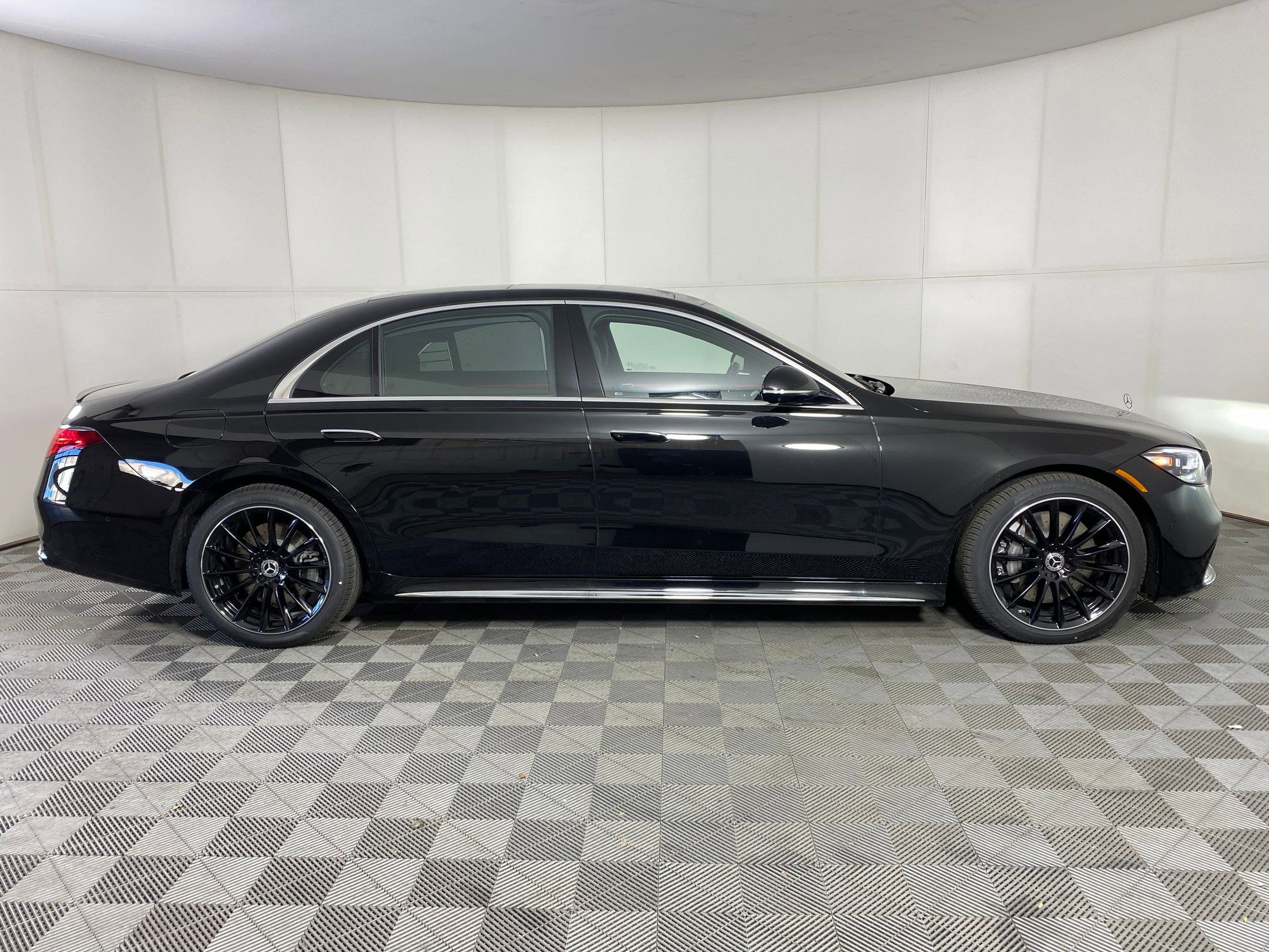 New 2026 Mercedes-Benz S 580 4MATIC Sedan image 7