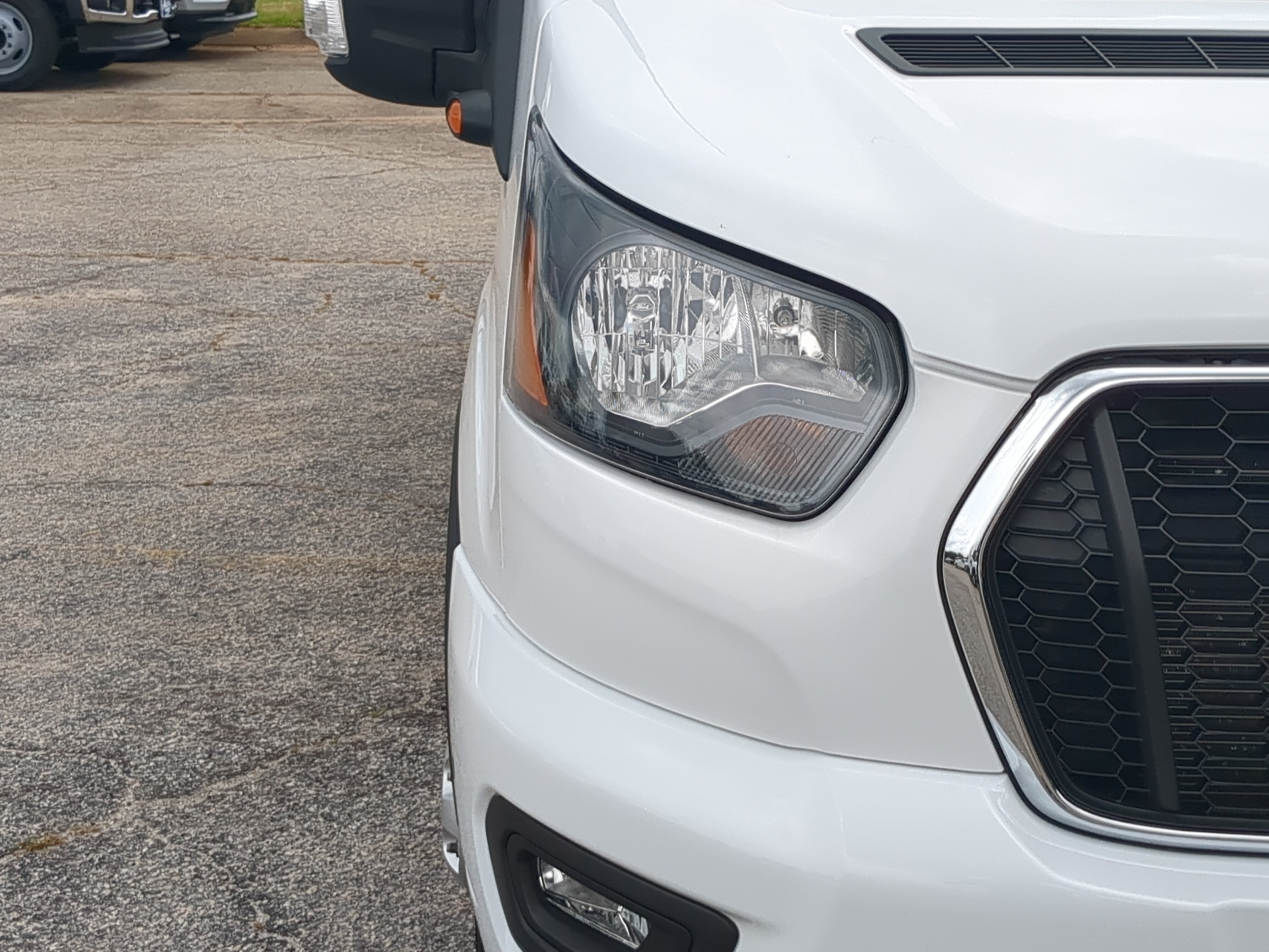 Certified 2025 Ford Transit 350 XLT RWD image 8