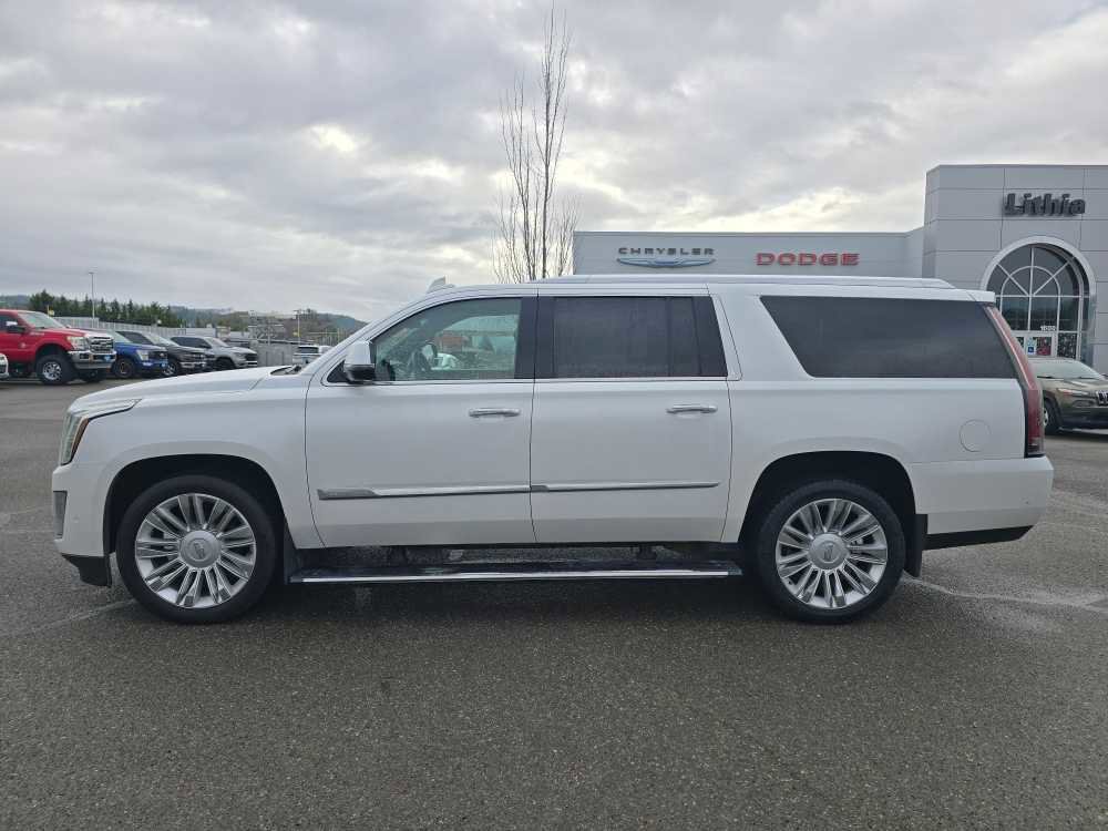 Used 2019 Cadillac Escalade ESV Platinum image 2