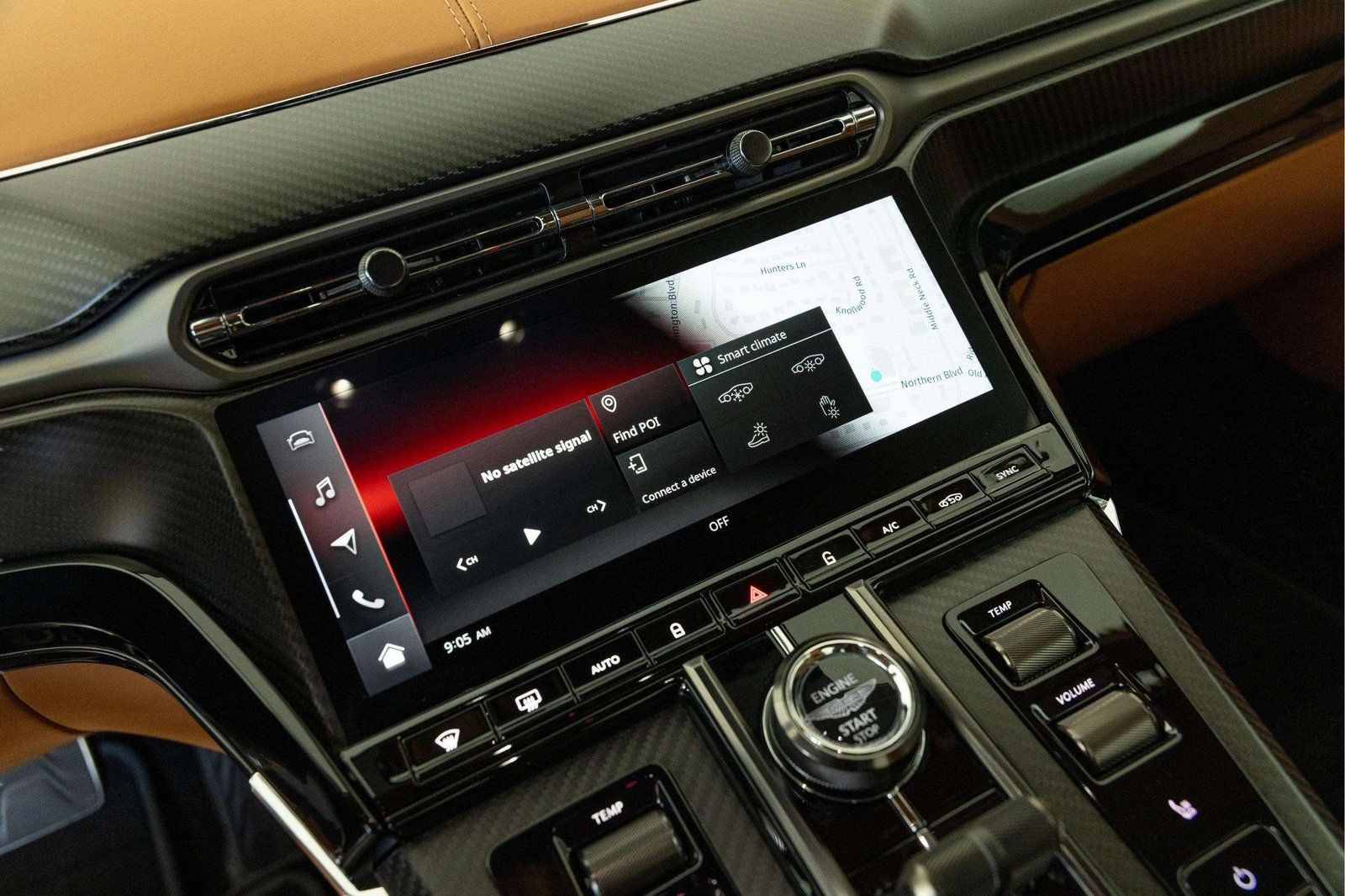 Used 2025 Aston Martin V8 Vantage Coupe RWD image 30
