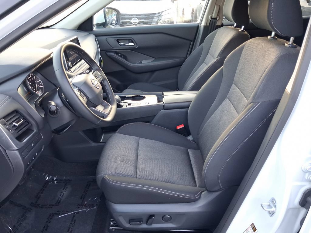 Used 2026 Nissan Rogue SV FWD image 20