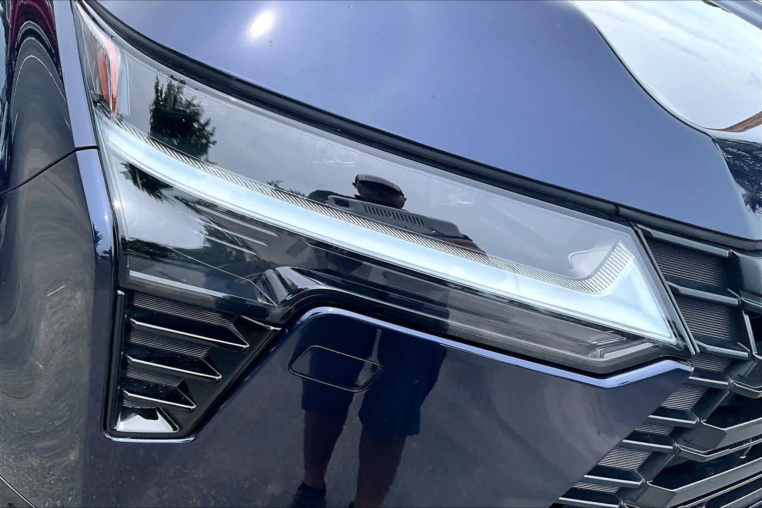 Used 2025 Lexus GX 550 w/ Accessory Package (2T) AWD/4WD image 28