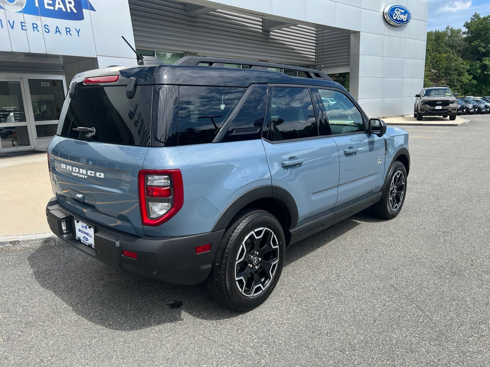 Used 2025 Ford Bronco Sport Outer Banks w/ Outer Banks Tech Package+ AWD/4WD image 6