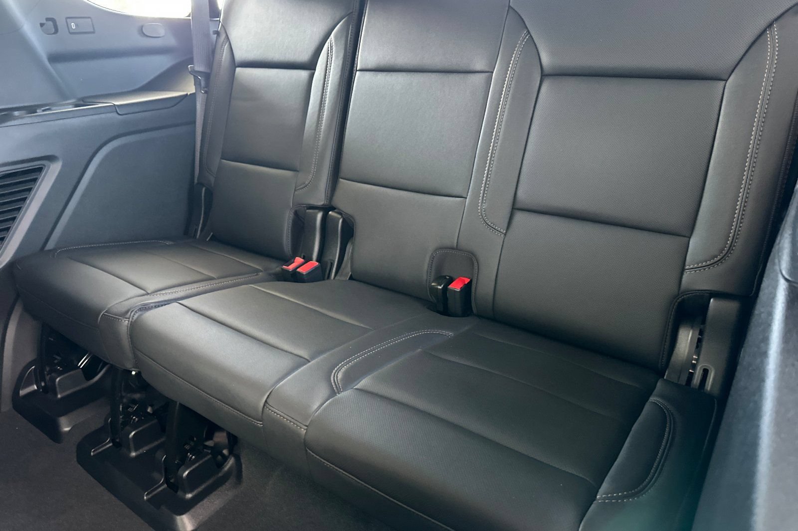 Used 2026 Chevrolet Tahoe High Country AWD/4WD image 19