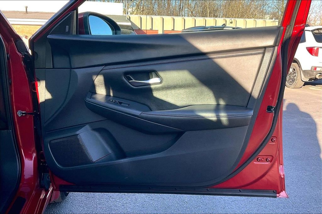 Used 2024 Nissan Sentra SV image 23