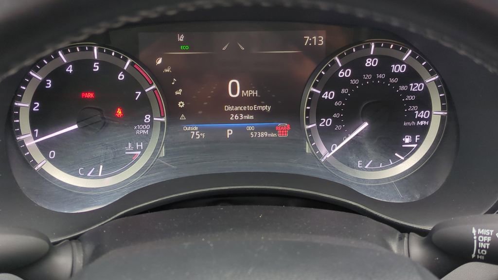 Used 2024 Toyota Highlander LE AWD/4WD image 22