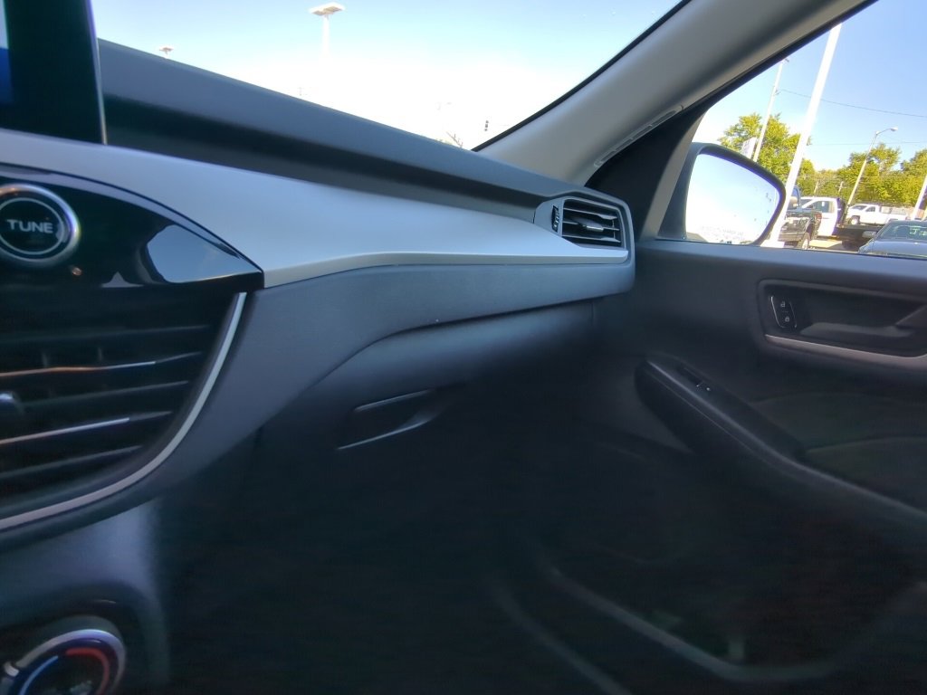 Used 2022 Ford Escape SE image 20