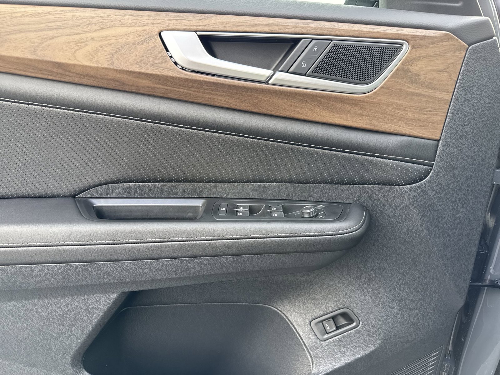 New 2026 Volkswagen Atlas SE AWD/4WD image 15