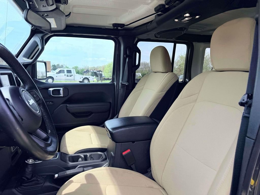 Used 2023 Jeep Wrangler Unlimited w/ Cold Weather Group AWD/4WD image 15