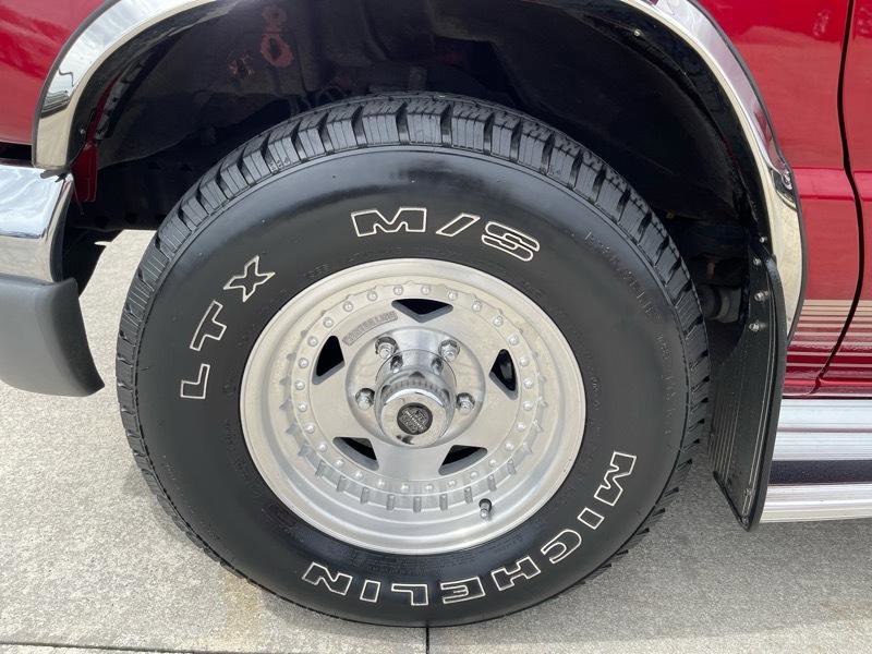 Used 1999 Ford E-150 and Econoline 150 RWD image 17