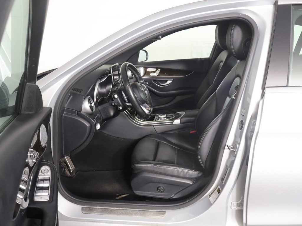 Used 2018 Mercedes-Benz C 300 4MATIC Sedan image 29