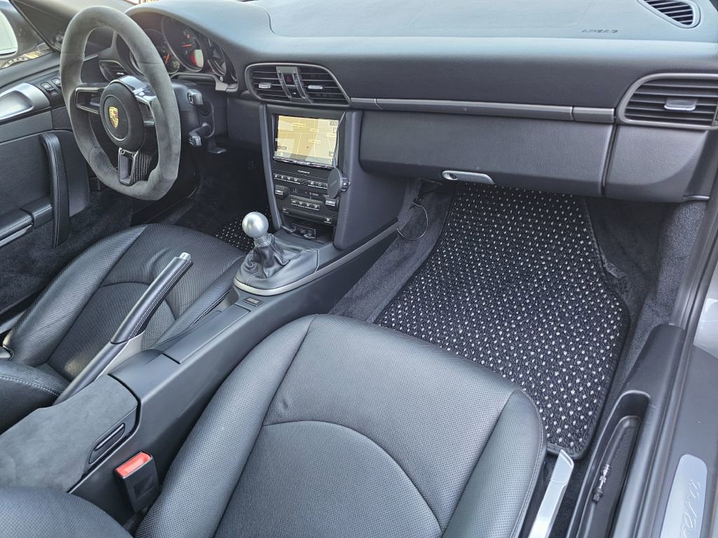 Used 2010 Porsche 911 Carrera image 25