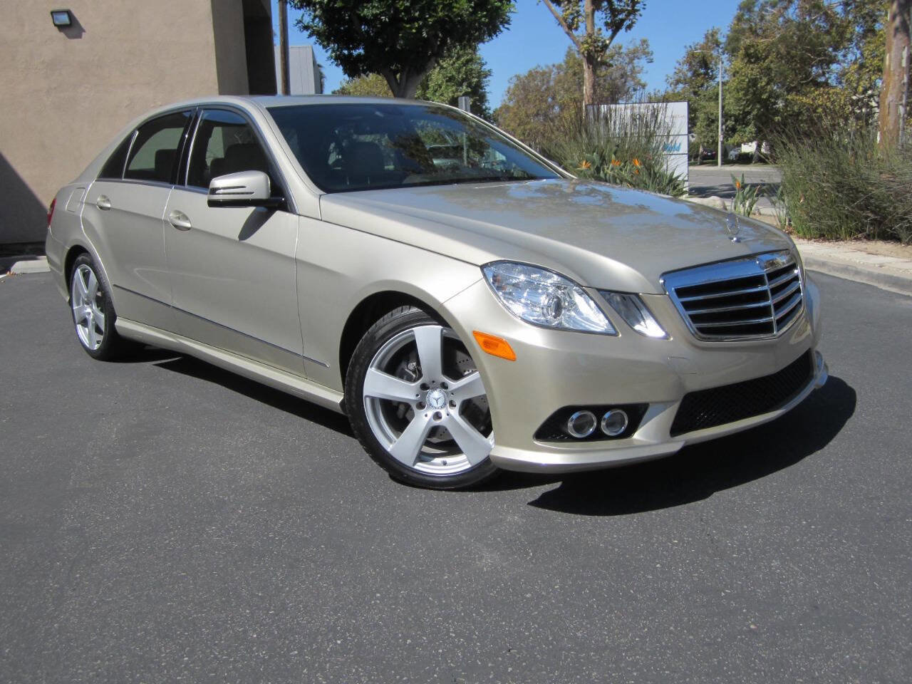 Used 2010 Mercedes-Benz E 350 E 350 Sport 4dr Sedan video 1
