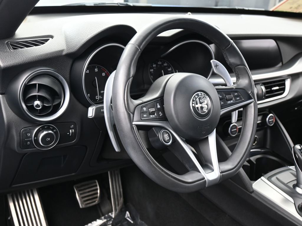 Used 2018 Alfa Romeo Stelvio Ti Sport image 15