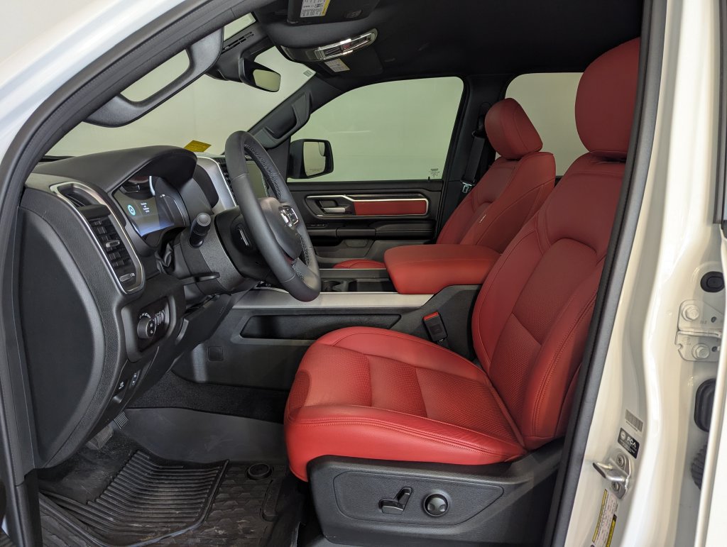 Used 2026 RAM 1500 Big Horn AWD/4WD image 4