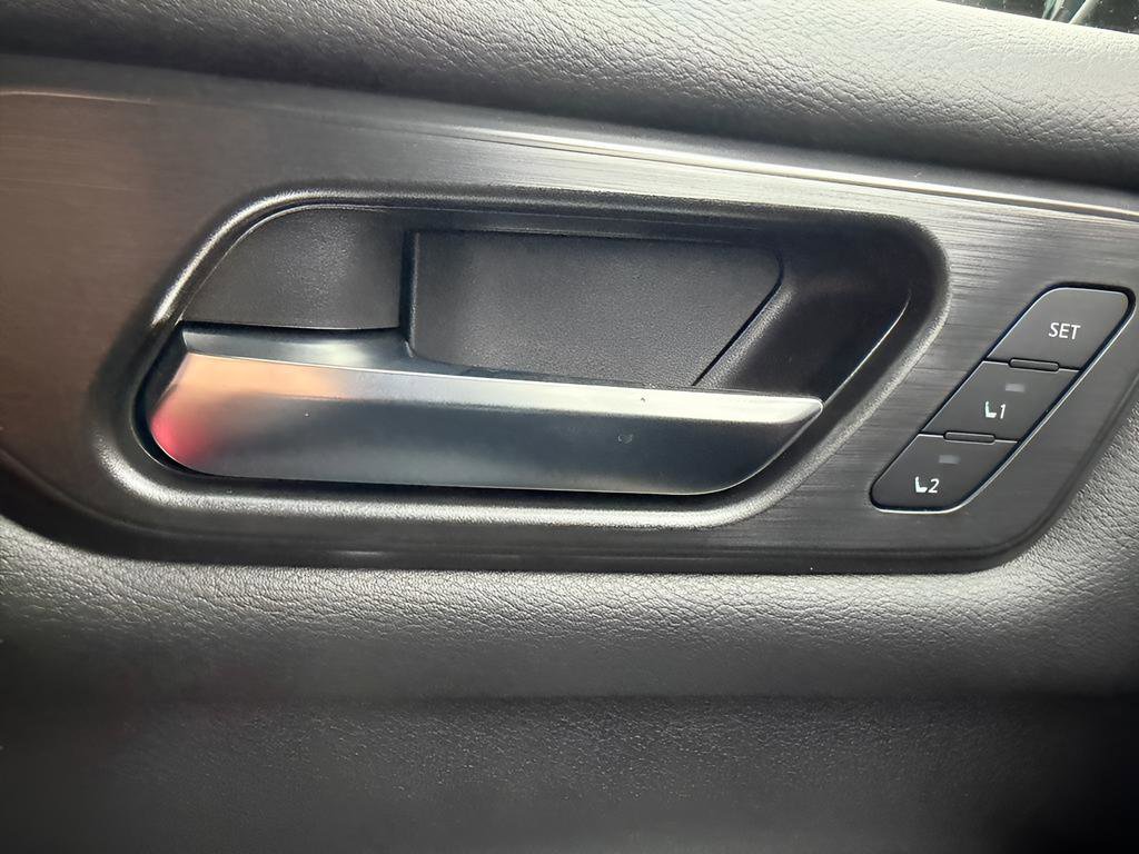 New 2026 Nissan Armada SL w/ Captain's Chari Seat Package image 26