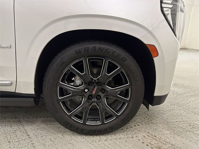 Used 2021 GMC Yukon Denali w/ Denali Ultimate Package image 14