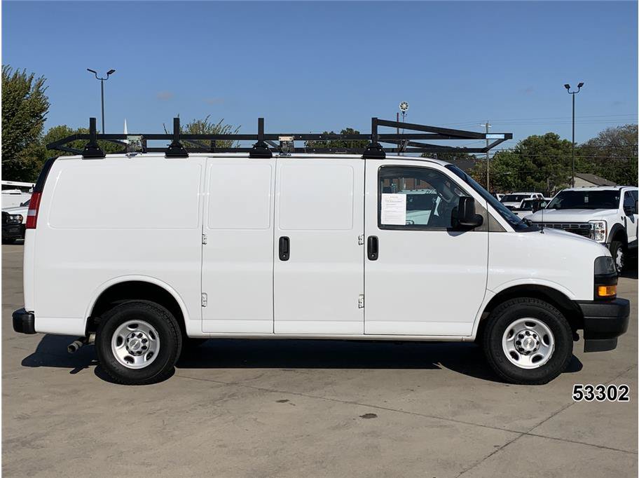 Used 2021 Chevrolet Express 2500 w/ Driver Convenience Package RWD image 5