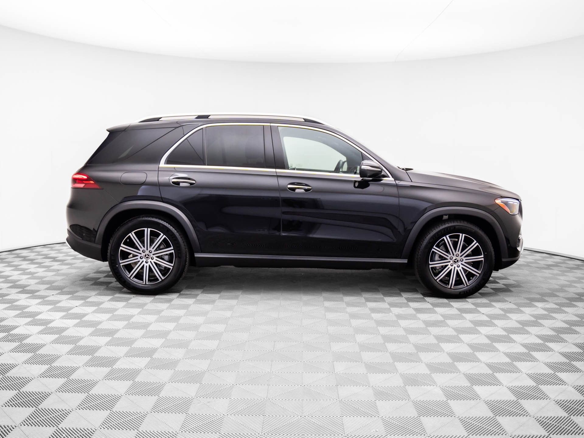 Used 2025 Mercedes-Benz GLE 450 4MATIC image 7