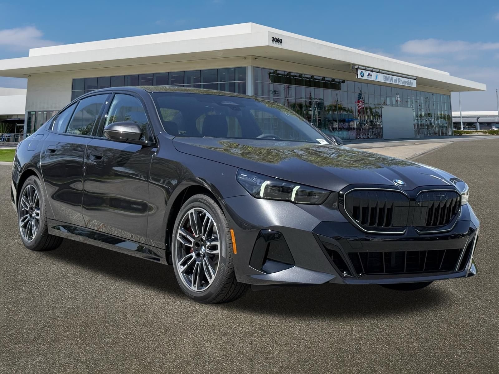 New 2026 BMW 530i w/ M Sport Package RWD image 2