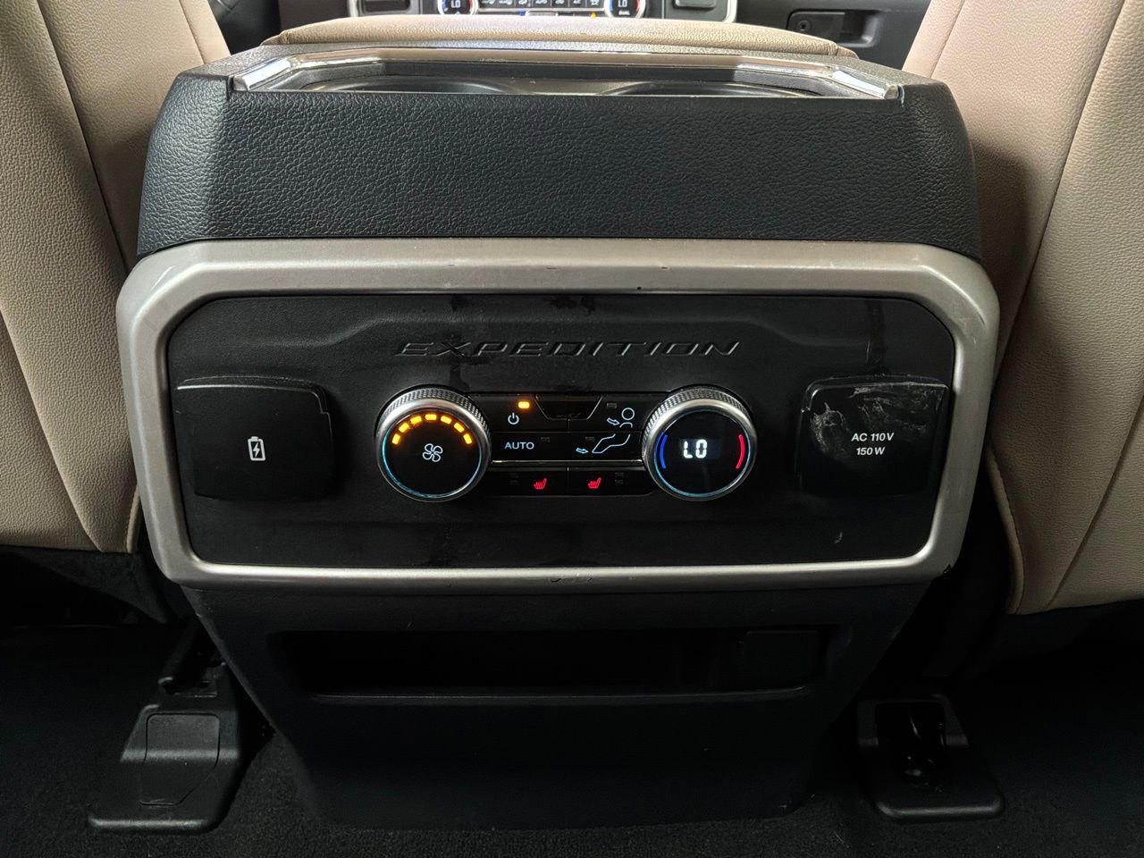 Used 2024 Ford Expedition Max Limited AWD/4WD image 13