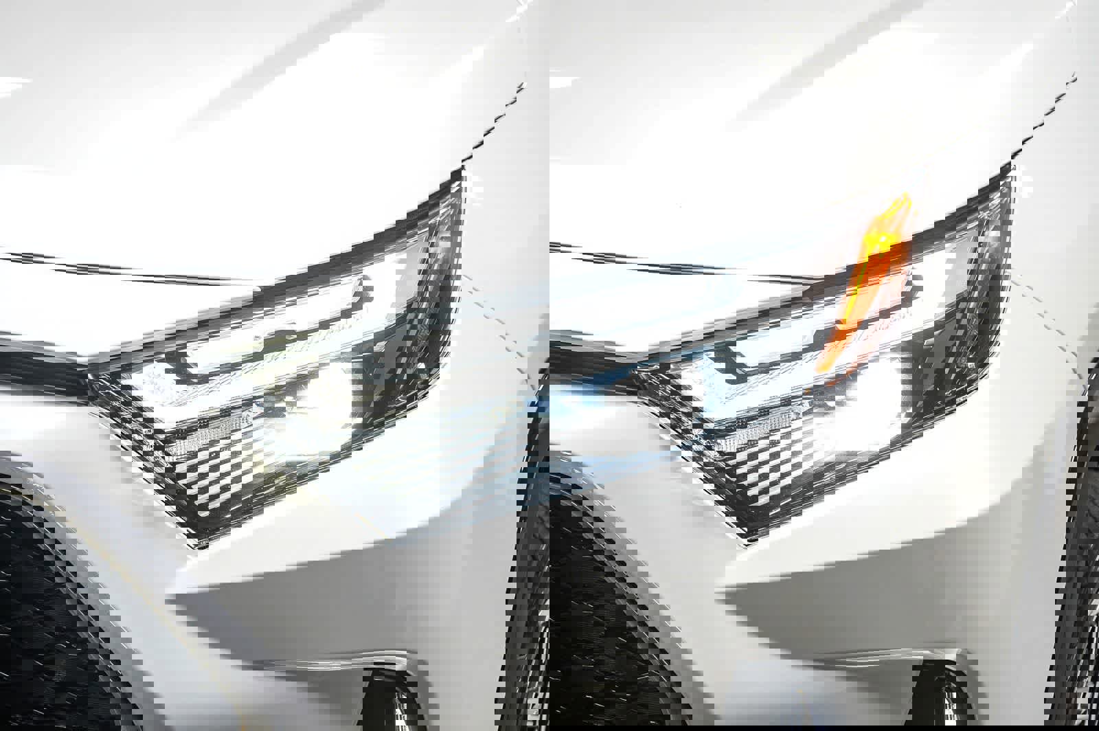 Used 2023 Toyota RAV4 XSE w/ Weather Package image 4