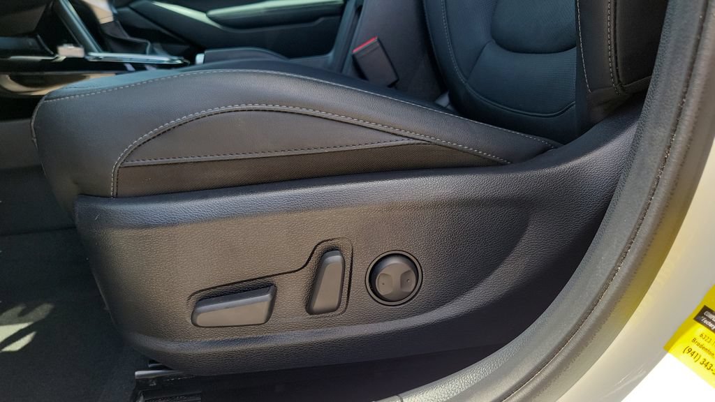 Used 2024 Kia Seltos EX FWD image 15
