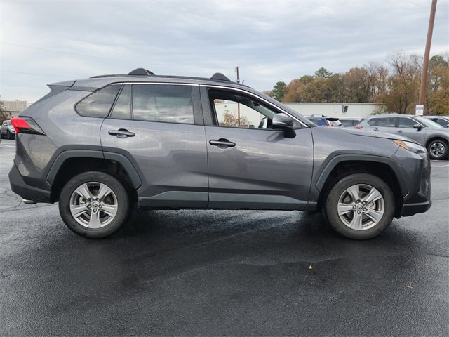 Used 2022 Toyota RAV4 XLE video 2