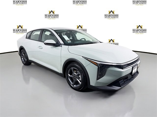 New 2025 Kia K4 LXS