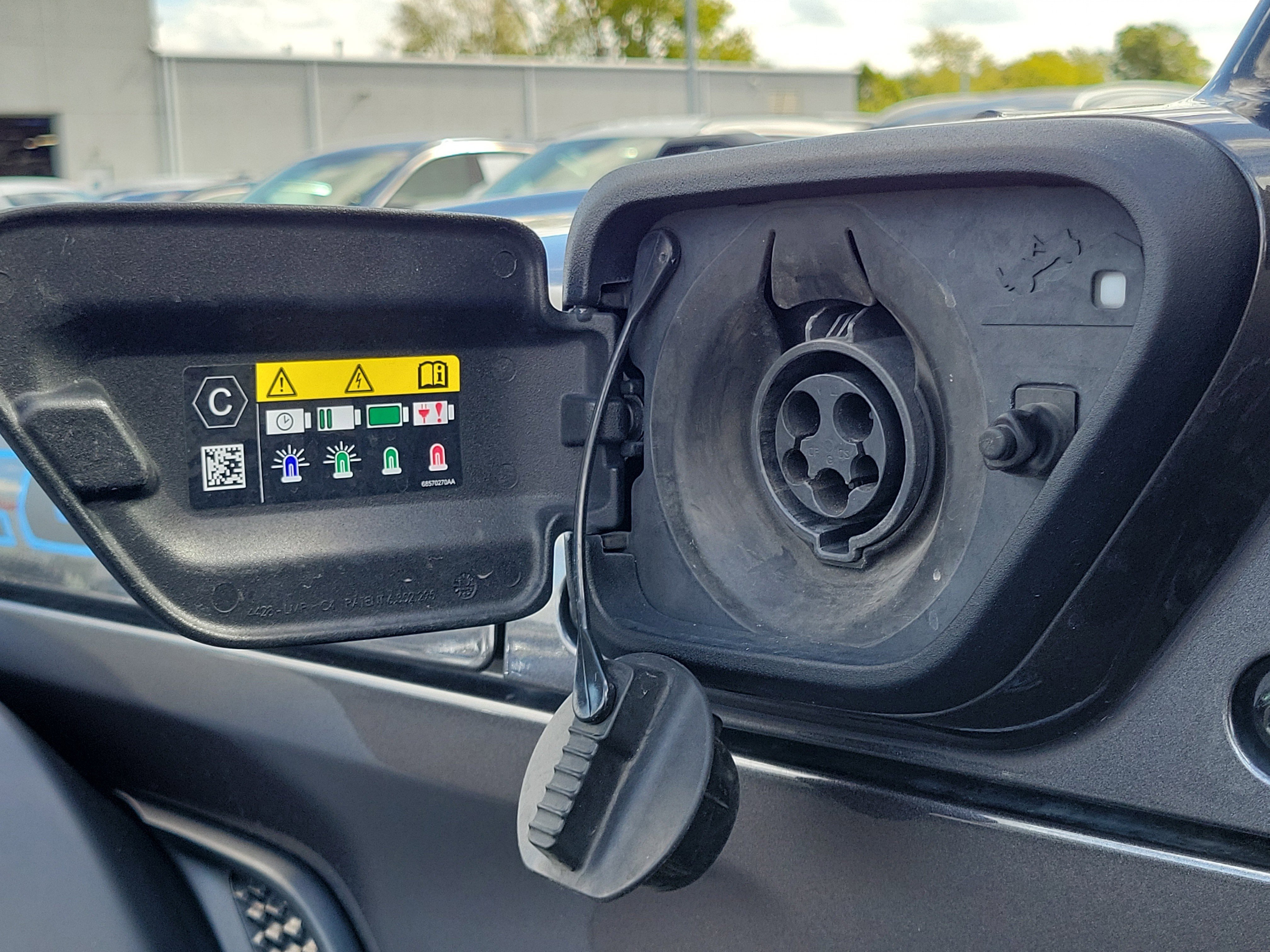 Used 2022 Jeep Wrangler Unlimited Rubicon image 7