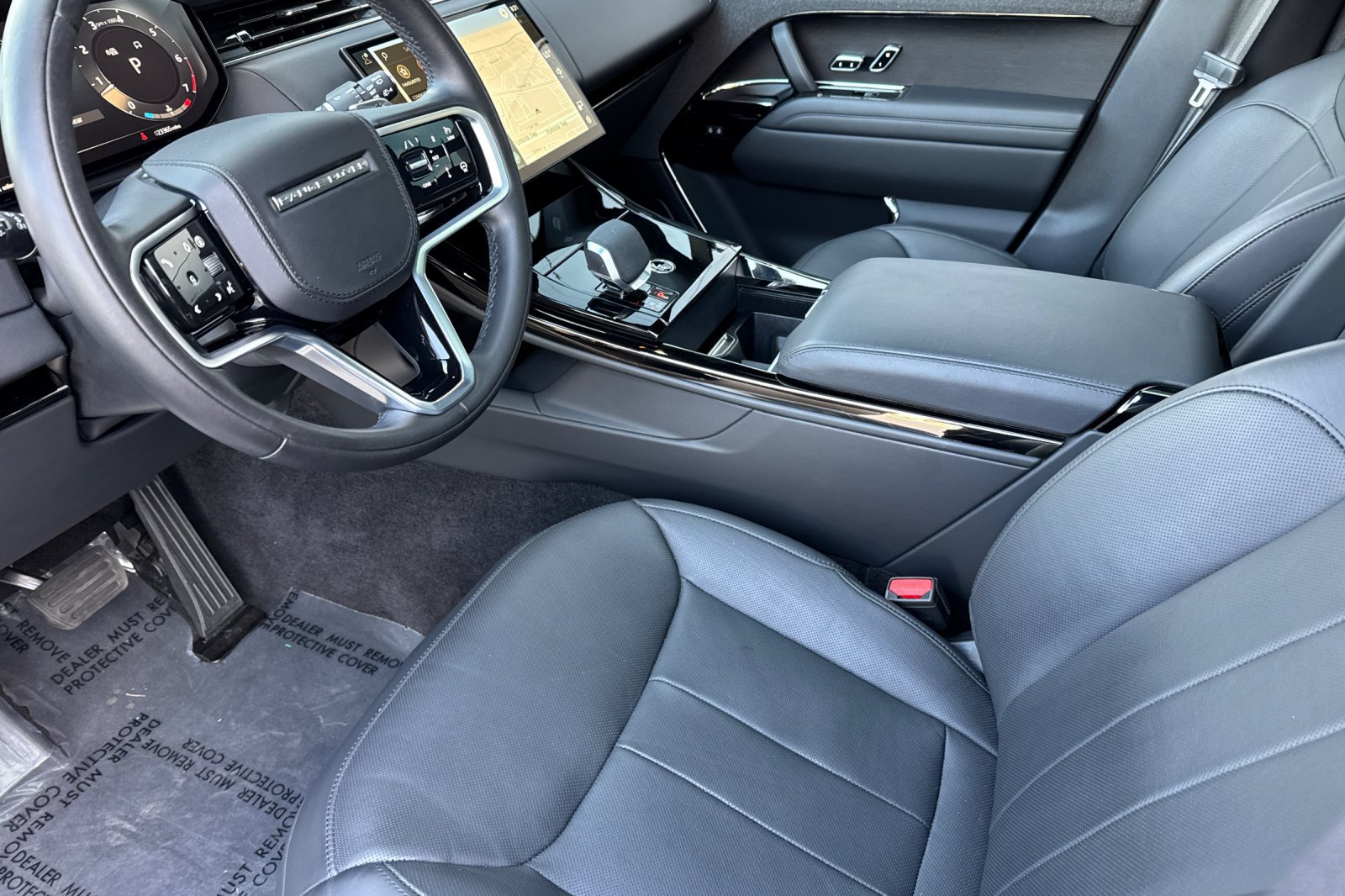 Used 2024 Land Rover Range Rover Sport SE AWD/4WD image 9