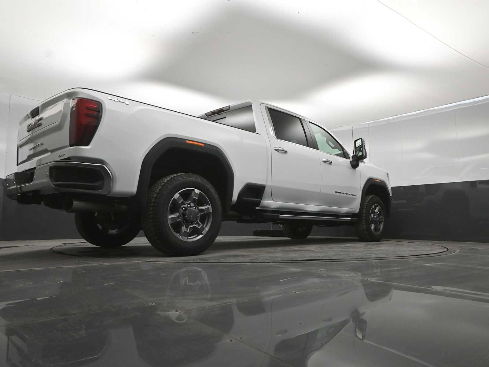 New 2026 GMC Sierra 2500 SLT w/ SLT Premium Package AWD/4WD image 39