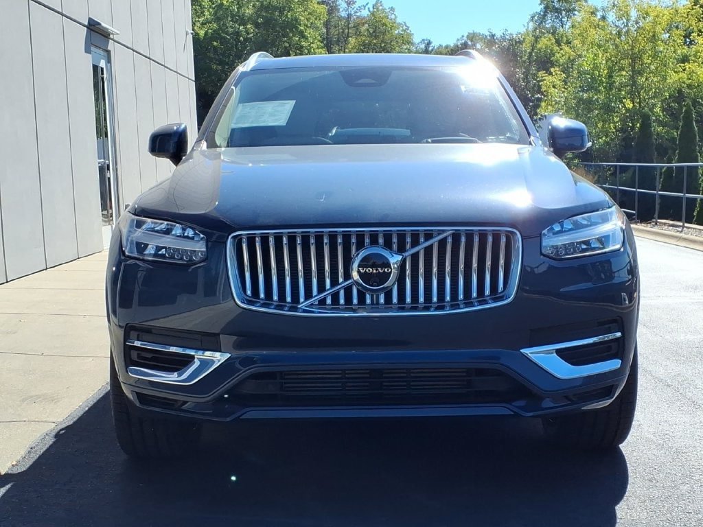 Certified 2024 Volvo XC90 T8 Ultimate w/ Protection Package Premier AWD/4WD image 2