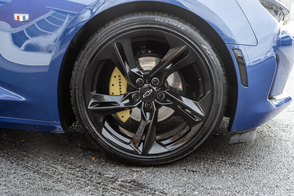 Used 2021 Chevrolet Camaro LT w/ RS Package image 5