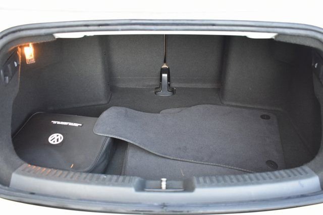 Used 2018 Volkswagen Beetle 2.0T Coast image 30